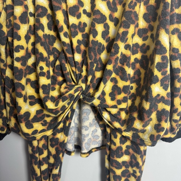 CY | Animal Print Cozy Two Piece Pajama Set Women’s Size Small - Picture 3 of 8